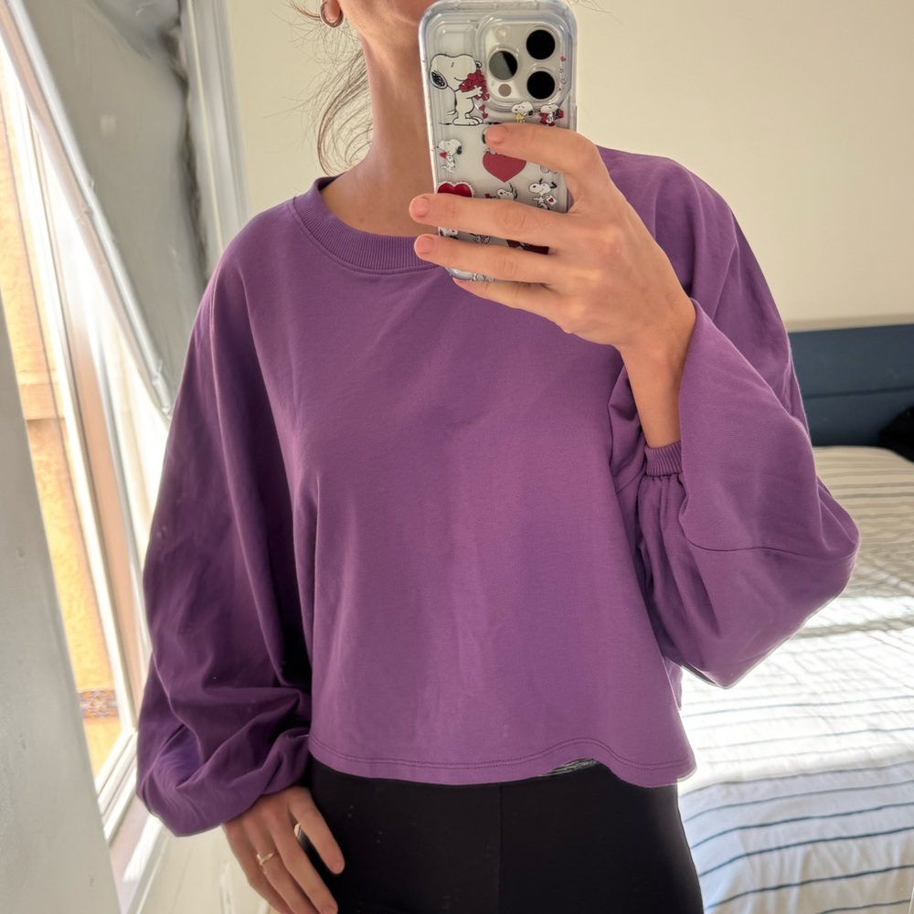 ZARA Purple Cropped Sweatshirt – Balloon Sleeves